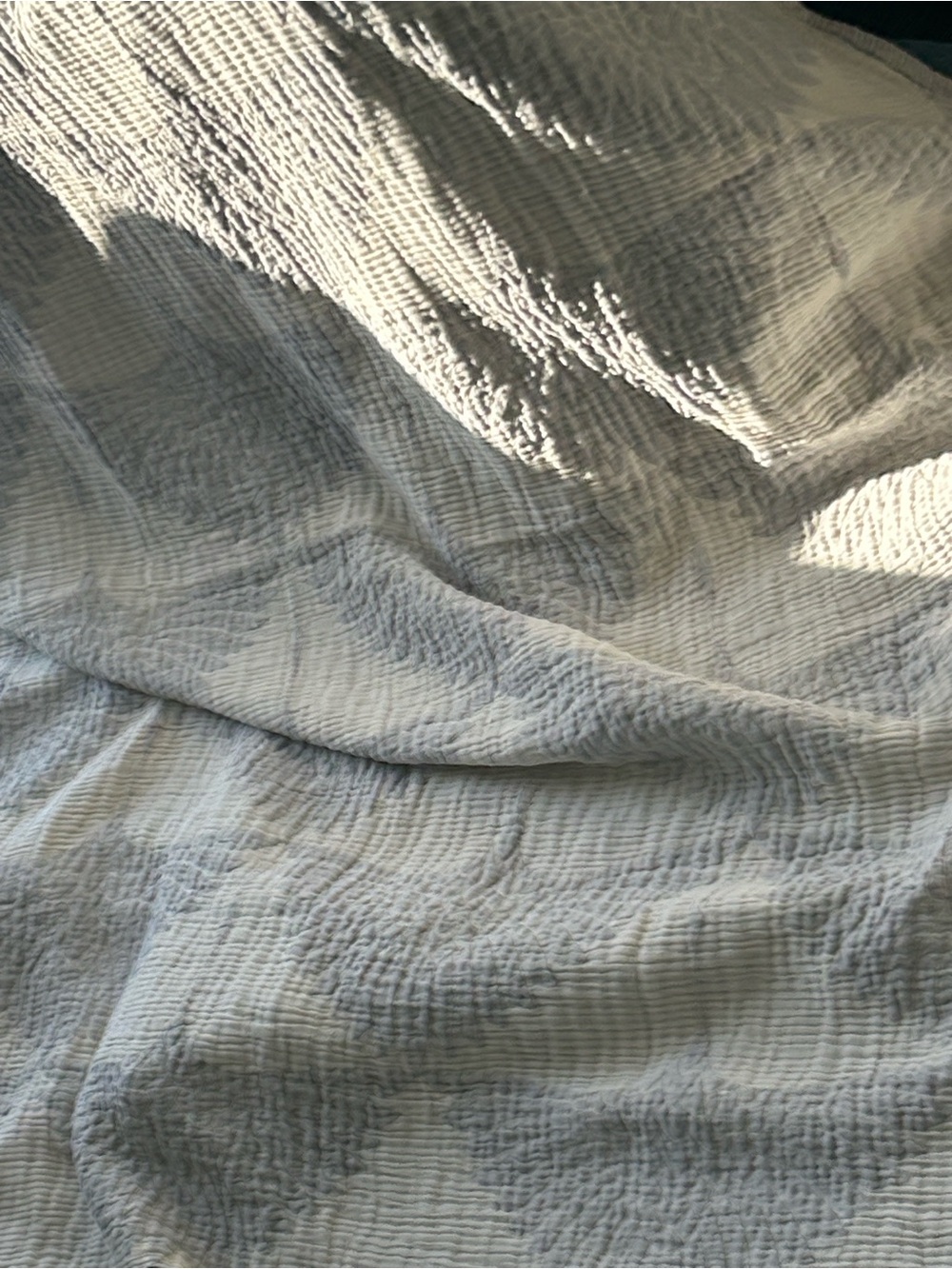 Modern Genevieve Gorder Anthro Feathered Flock Throw XL Silver Gray + Cool White - Picture 14 of 16